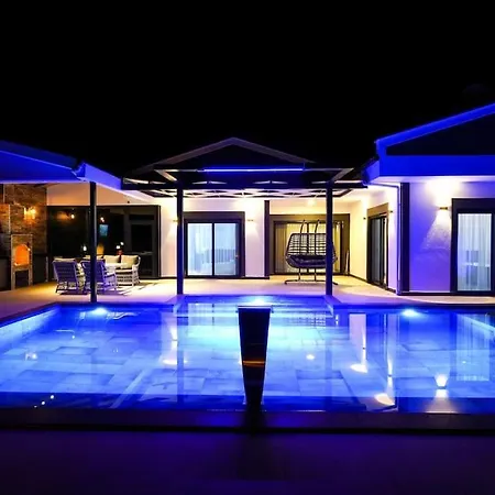 Isitmali Havuzlu Masaj Koltuklu Luks Papatya Villa