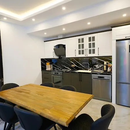 Villa Isitmali Havuzlu Masaj Koltuklu Luks Papatya