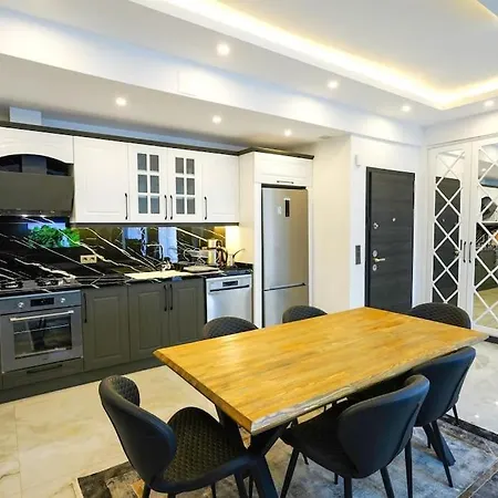 Isitmali Havuzlu Masaj Koltuklu Luks Papatya Villa *